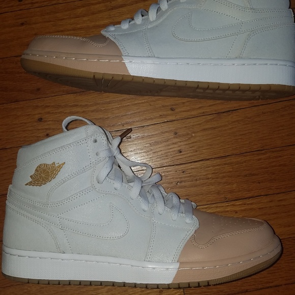 Nike Shoes - Air Jordan 1 Retro High Tan Toe White/Gold - 10.5